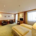 Alte Schmiede بيت ضيافة لوتاش