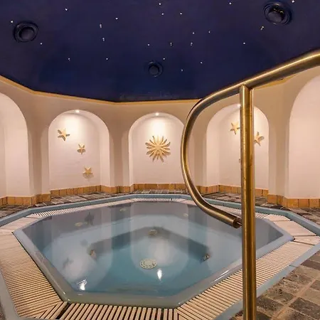 Alte Schmiede 3*
