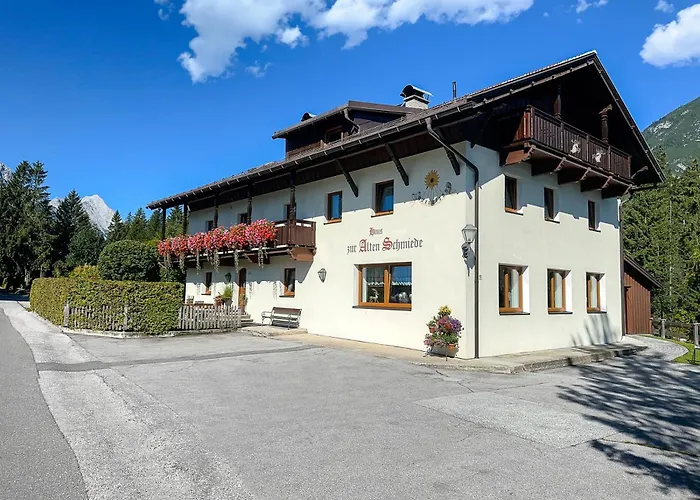 Pensión Alte Schmiede 3*