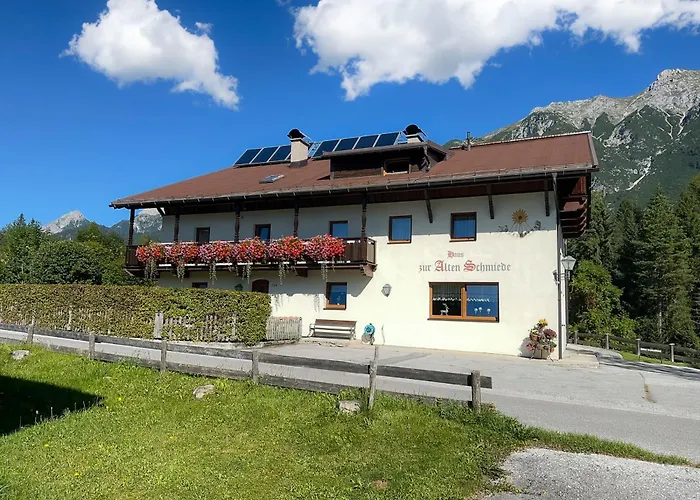 Pensión Alte Schmiede 3*