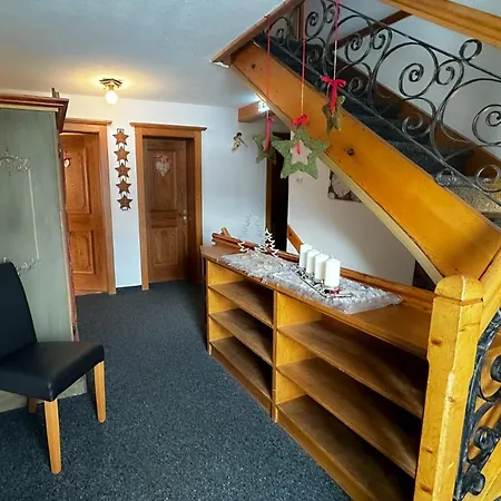 Alte Schmiede בית הארחה 3*
